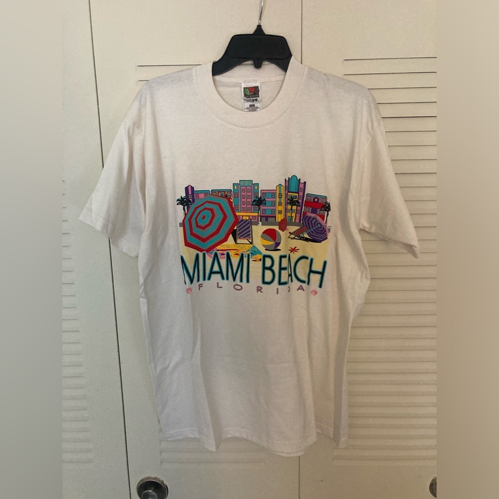 Men’s vintage Miami Beach graphic t shirt Sz. Large